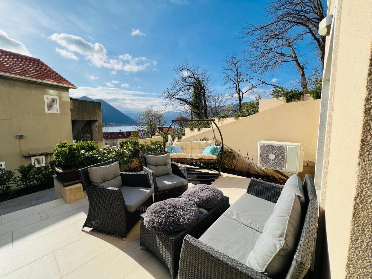 Apartment With Terrace And Private Parking Kotor Exterior photo