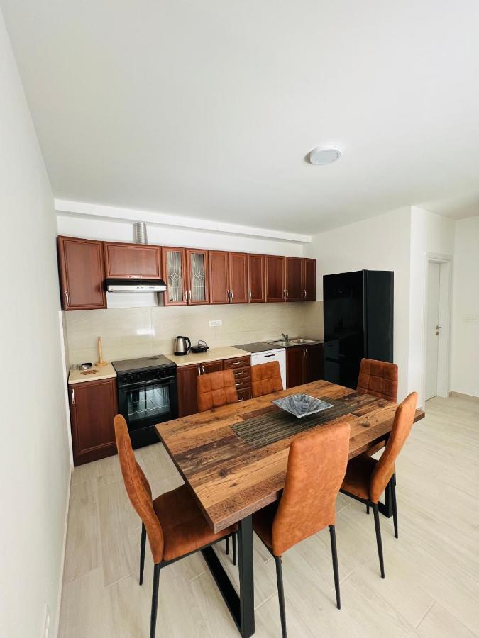 Apartment With Terrace And Private Parking Kotor Exterior photo